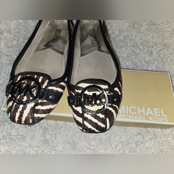 Michael Kors Fulton Animal Print Ballet Flats - Picture 8 of 9